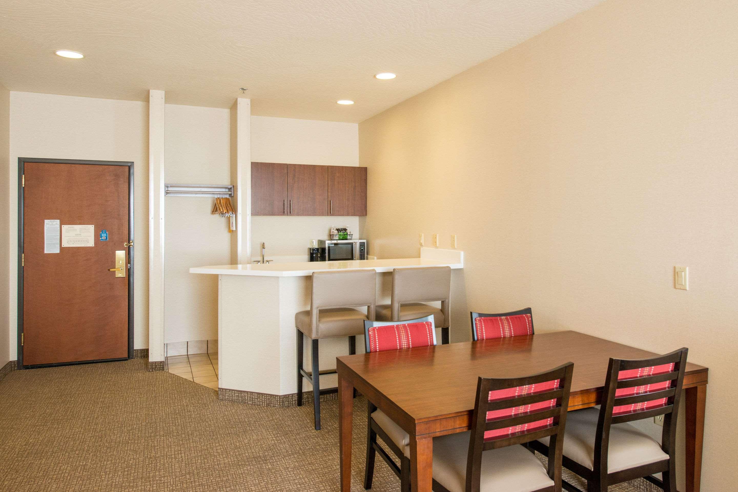 Comfort Suites Springfield-Eugene Exterior foto